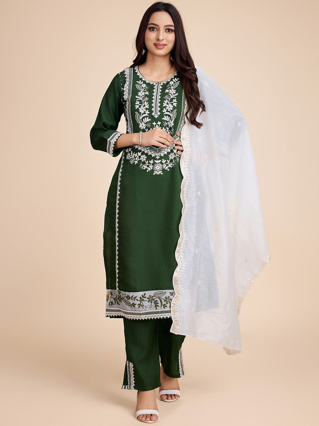 

HOUSE OF MIRA Floral Embroidered Thread Work Straight Kurta With Salwar & Dupatta, Green