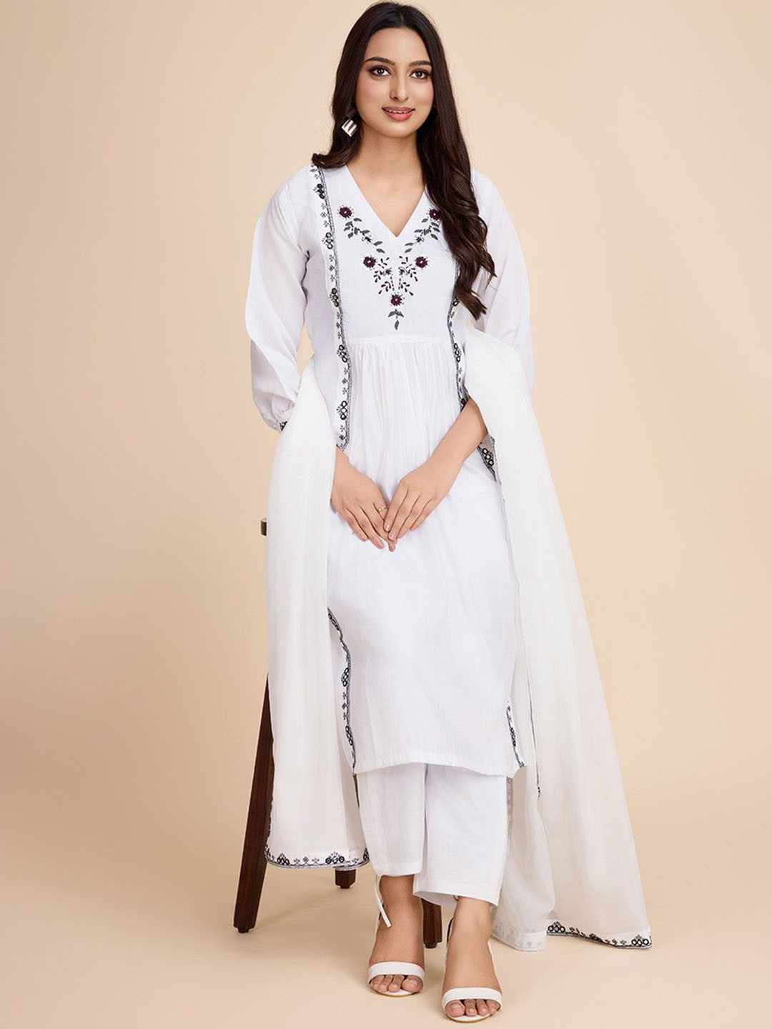 

HOUSE OF MIRA Floral Yoke Design Mirror Work Straight Kurta With Salwar & Dupatta, White