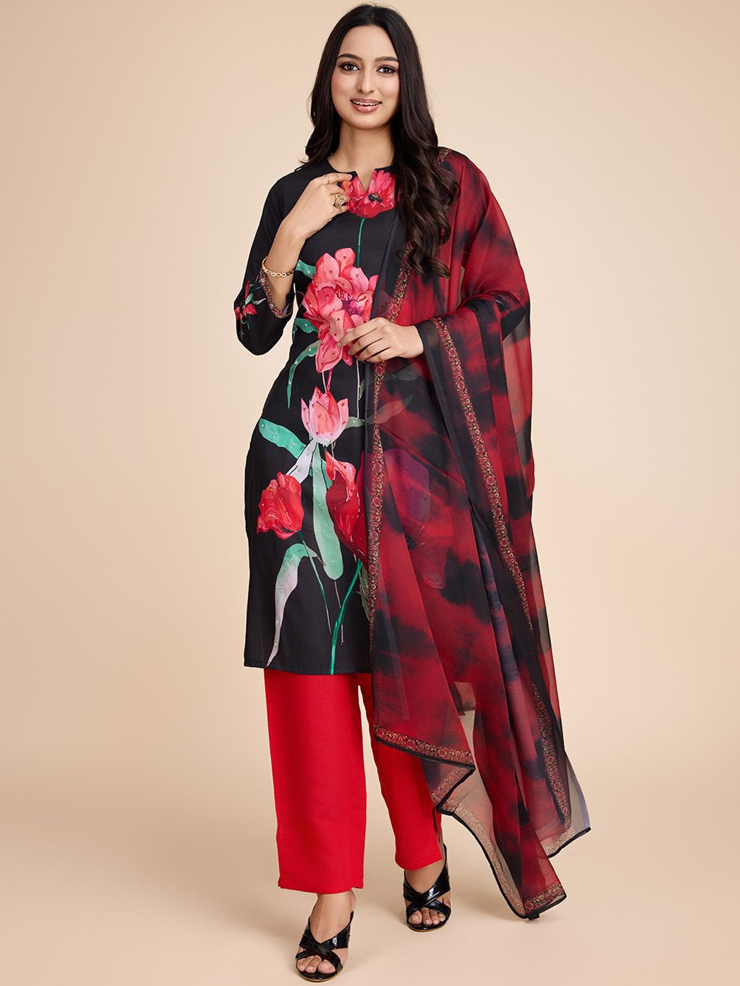 

HOUSE OF MIRA Floral Printed Straight Kurta With Salwar & Dupatta, Black
