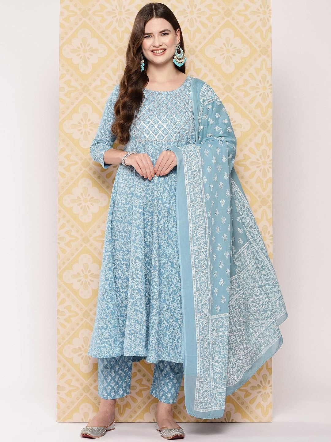 

MAGMINA Floral Printed Regular Gotta Patti Kurta with Trousers & Dupatta, Blue
