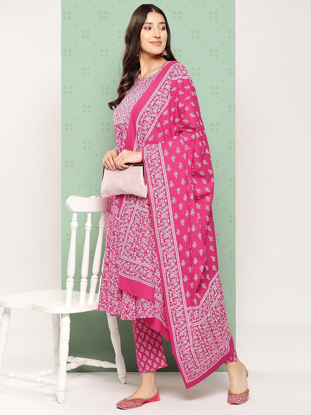 

MAGMINA Floral Printed Regular Gotta Patti Kurta with Trousers & Dupatta, Pink