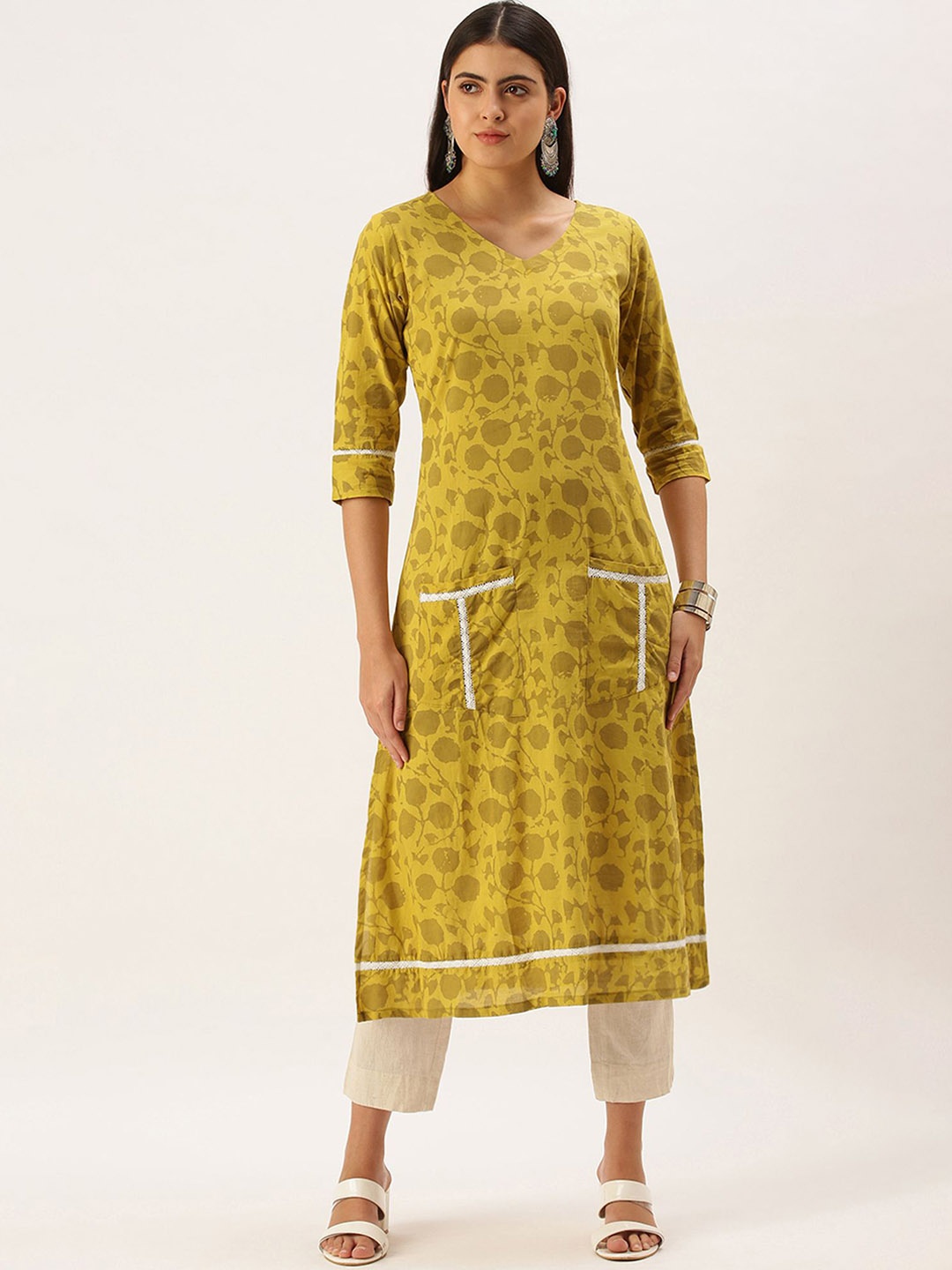 

KALINI Floral Printed Round Neck Cotton Straight Kurta, Green