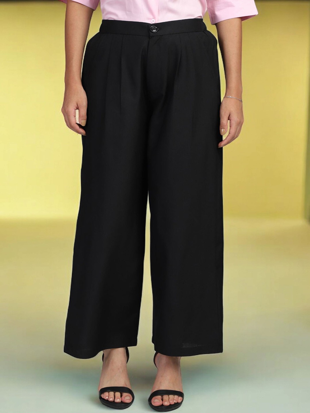 

FITHUB Women Cotton Straight Fit High-Rise Pleated Trousers, Black