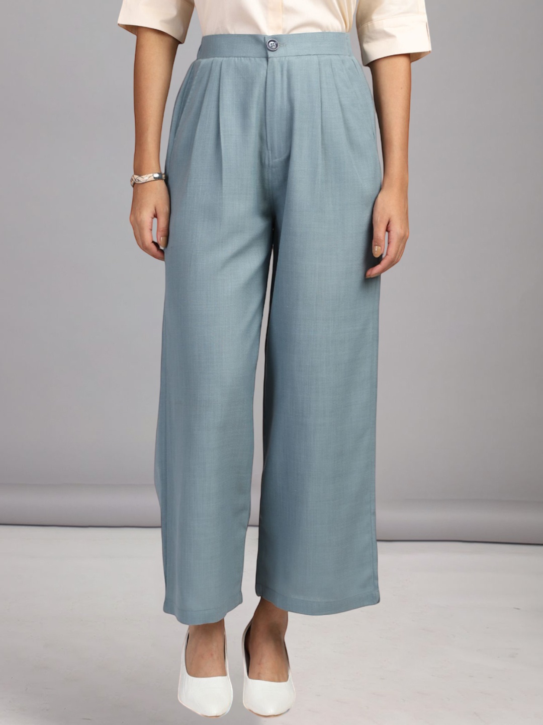 

FITHUB Women Cotton Straight Fit High-Rise Pleated Trousers, Green