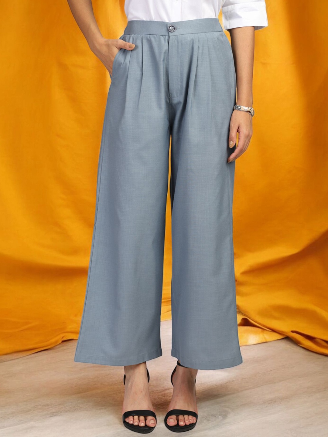 

FITHUB Women Relaxed Straight Fit High-Rise Pleated Trousers, Blue