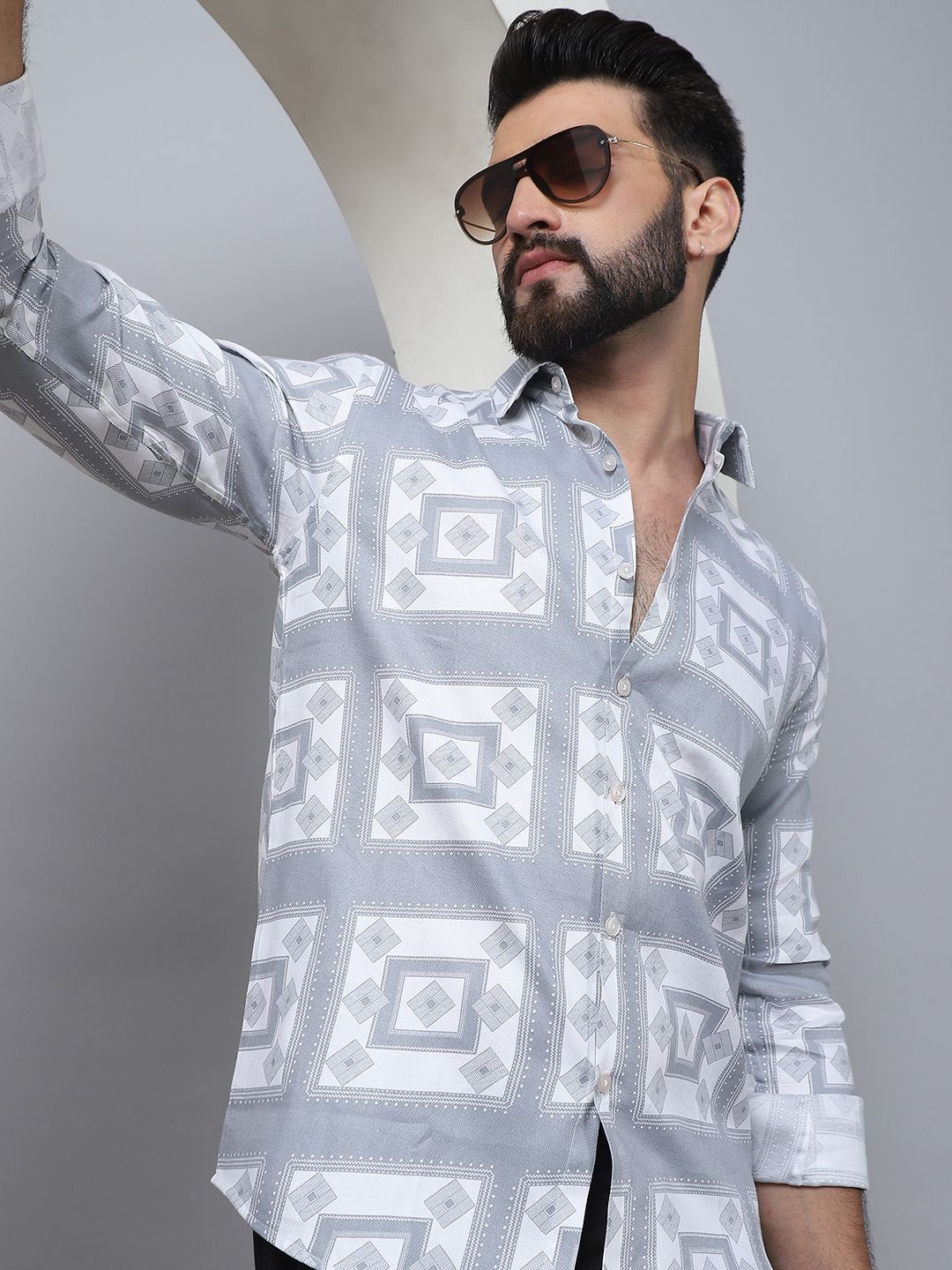 

Indian Needle Men Classic Opaque Printed Casual Shirt, Grey