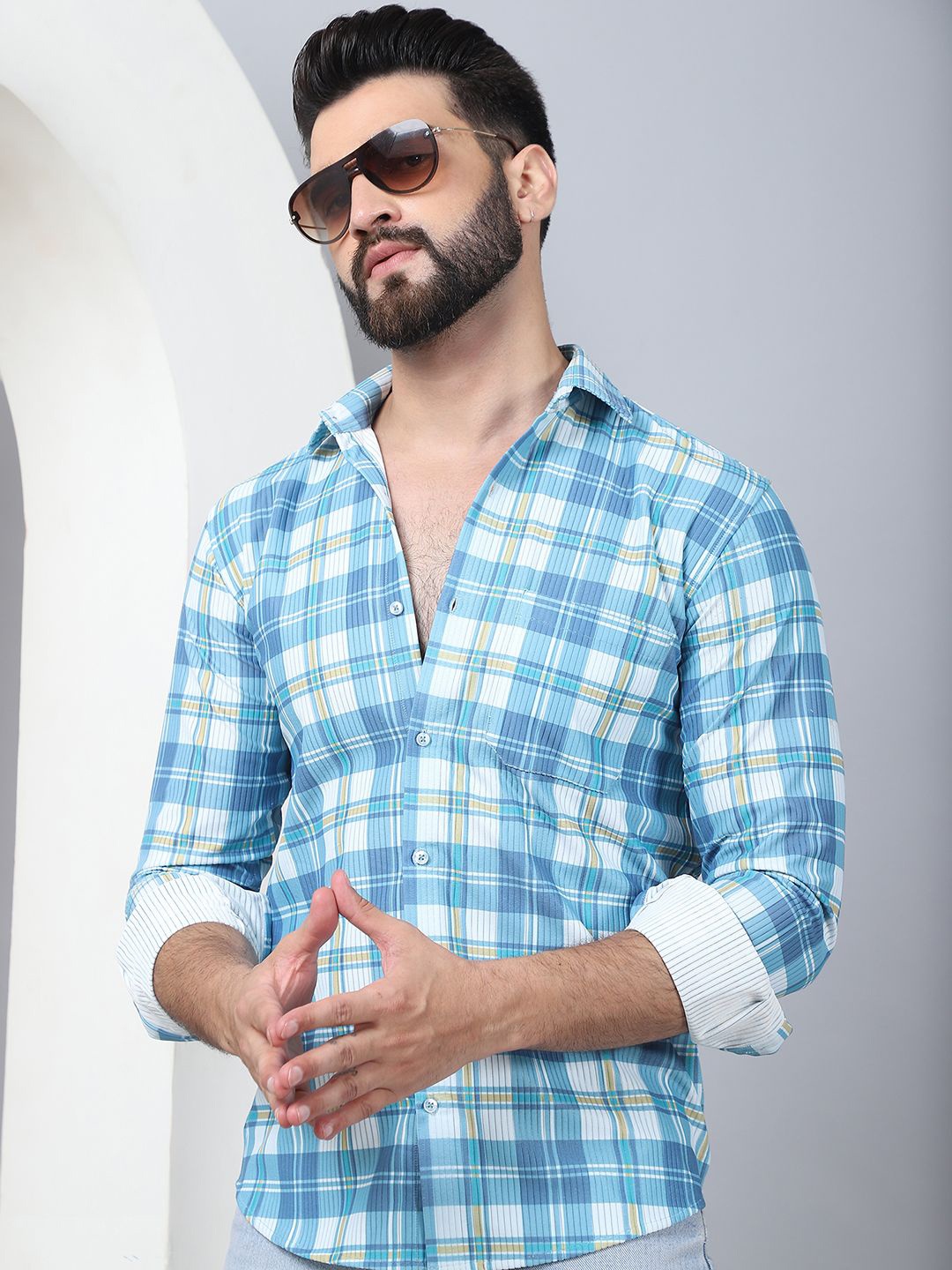

Indian Needle Men Classic Opaque Checked Spread Collar Casual Shirt, Turquoise blue