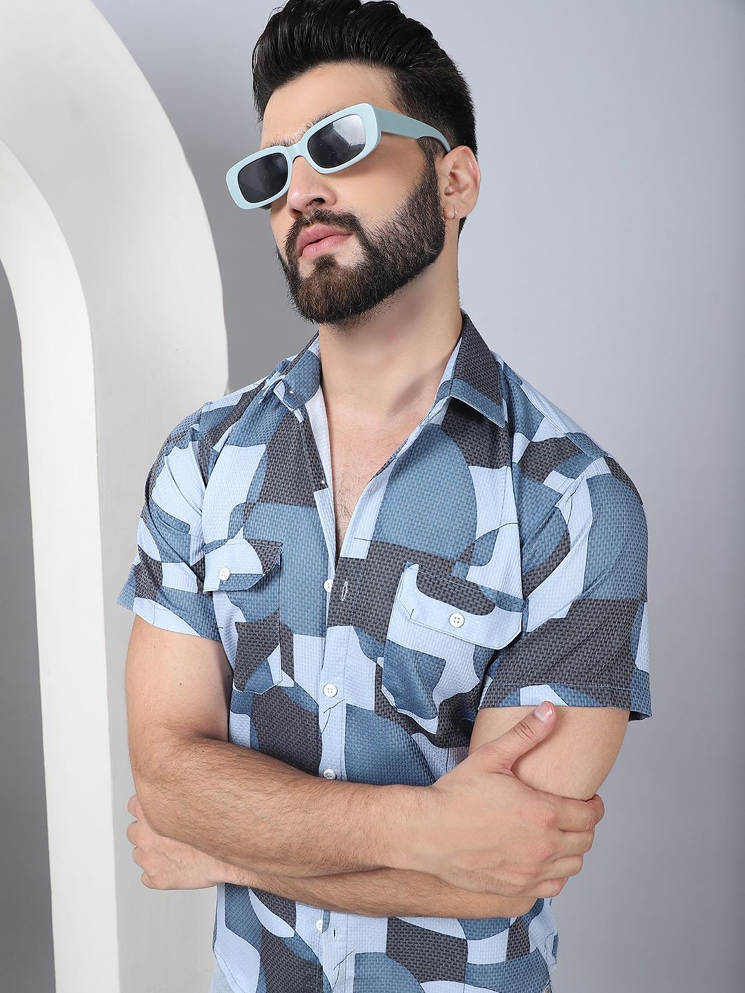 

Indian Needle Men Classic Opaque Printed Casual Shirt, Grey