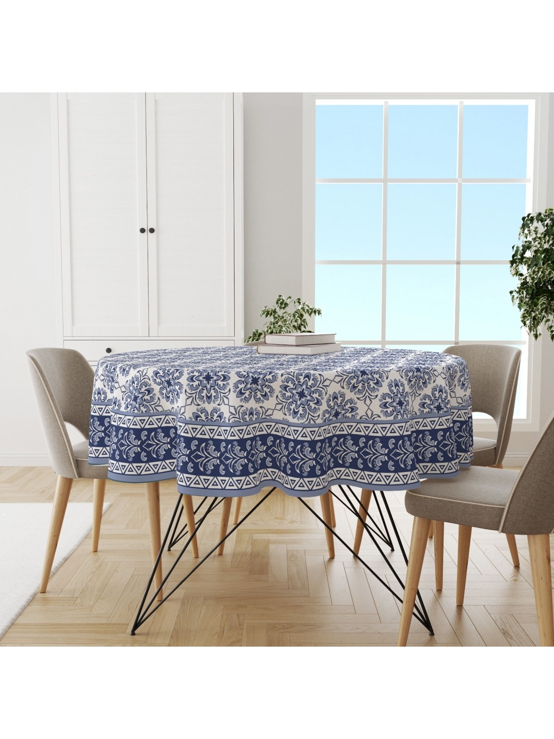 

Astitva Blue & Beige Printed Anti Slip Cotton Round 4 Seater Table Cover
