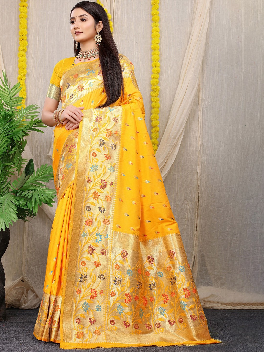 

Royal Rajgharana Saree Woven Design Zari Pure Silk Paithani Sarees, Yellow