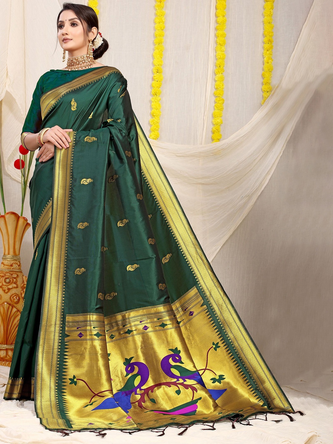 

Royal Rajgharana Saree Ethnic Motifs Zari Pure Silk Paithani Sarees, Green