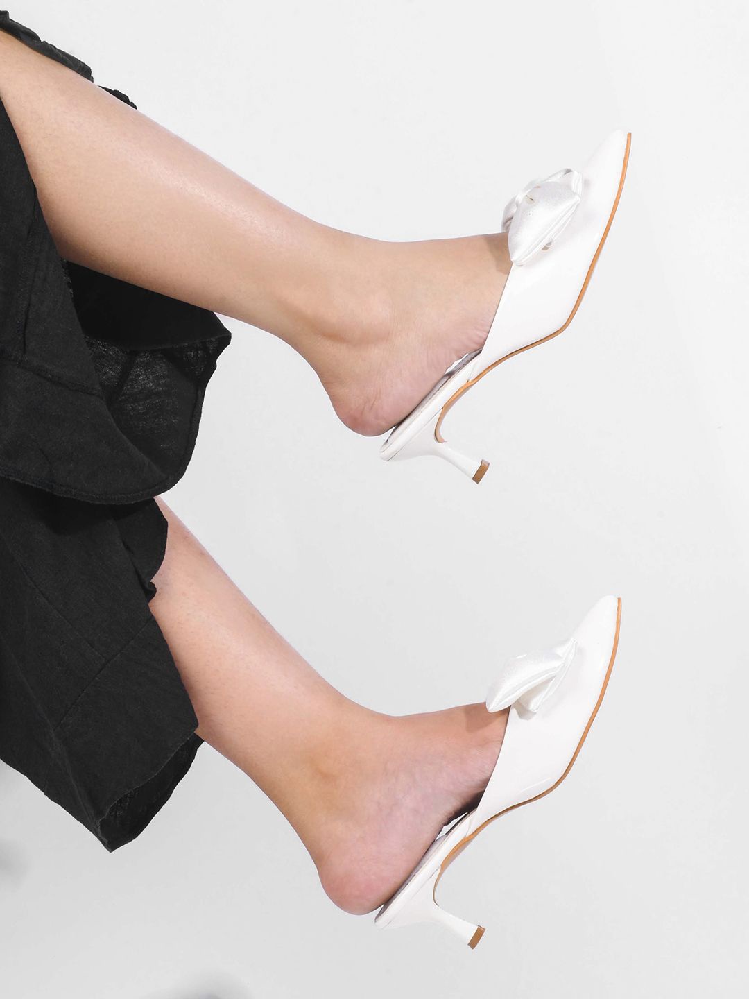 

JM Looks Party Slim Heeled Mules With Bows, White