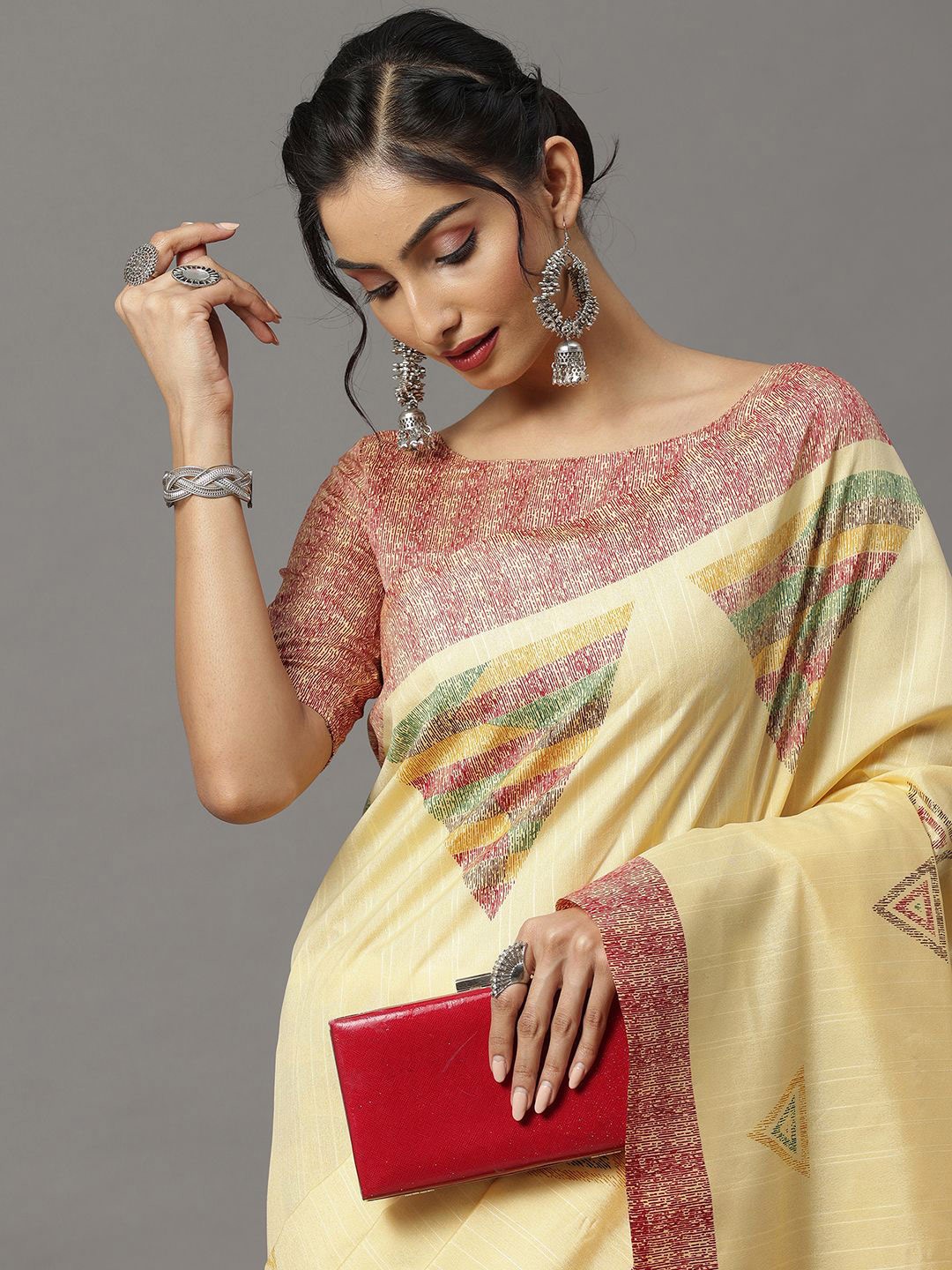 

Saree mall Geometric Printed Ikat Sarees, Yellow