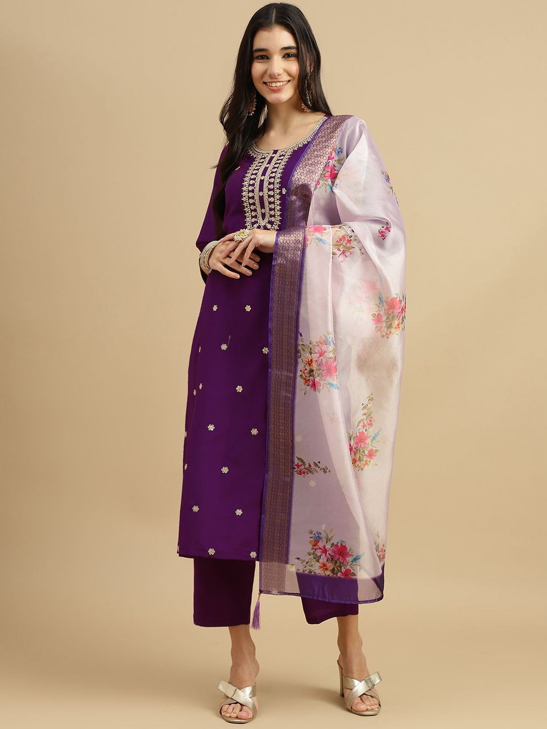 

BAESD Floral Embroidered Regular Thread Work Kurta with Trousers & Dupatta, Violet