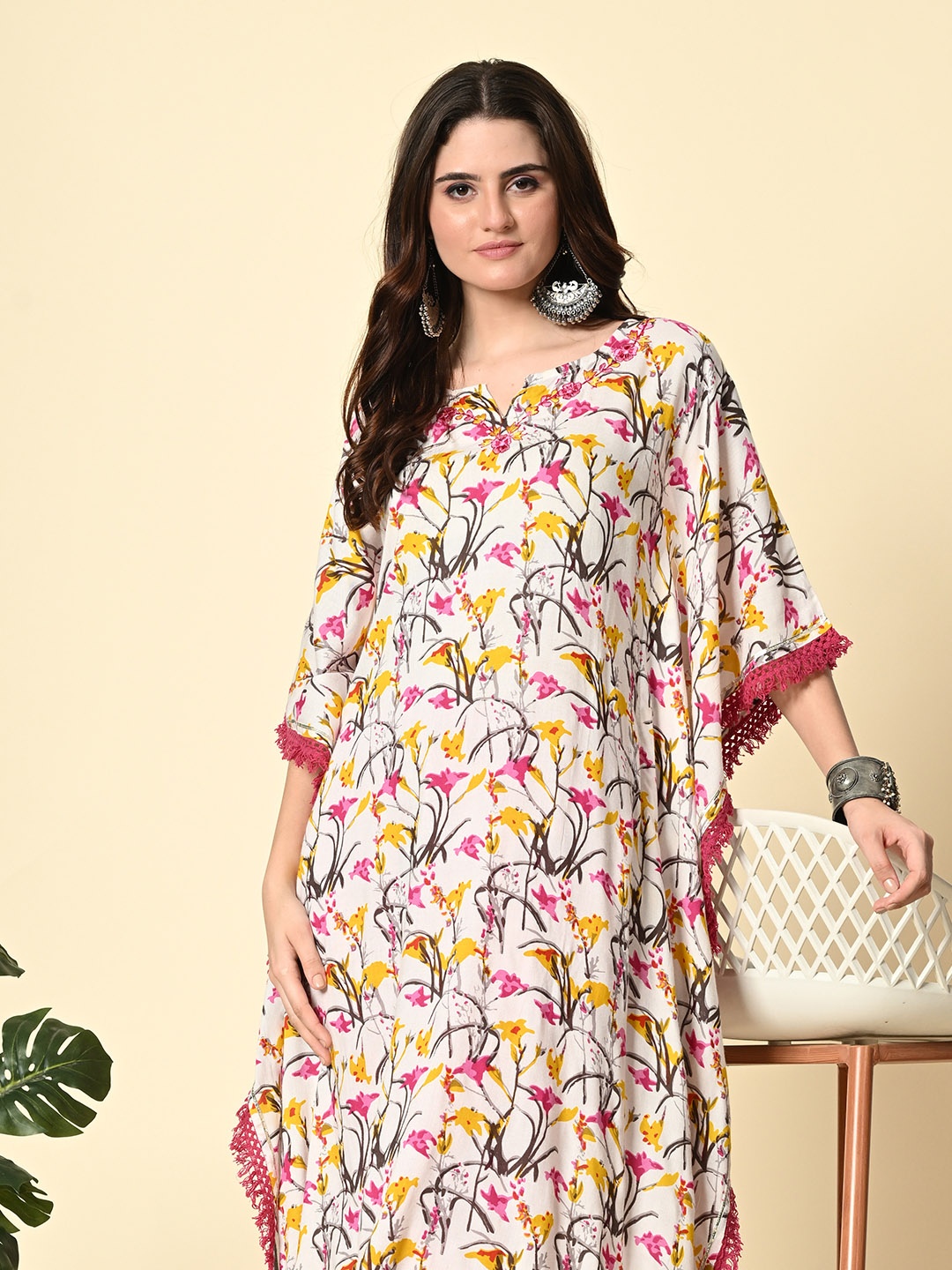 

DOISA Floral Printed Kaftan Kurta With Trouser, Pink