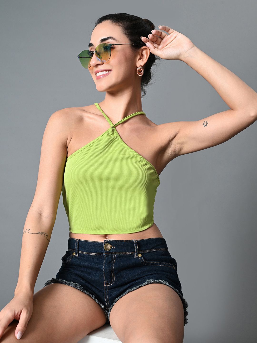 

The Roadster Life Co. Women Solid Halter Neck Top, Green