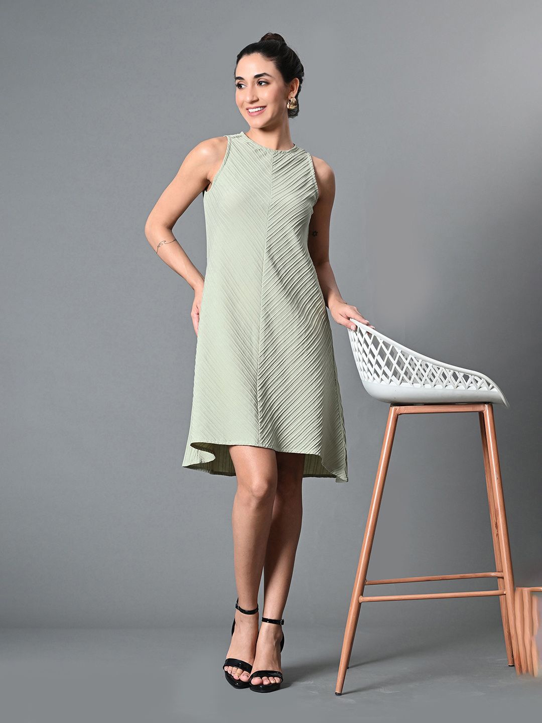 

The Roadster Lifestyle Co. Self Design Round Neck Sleeveless Dress, Olive