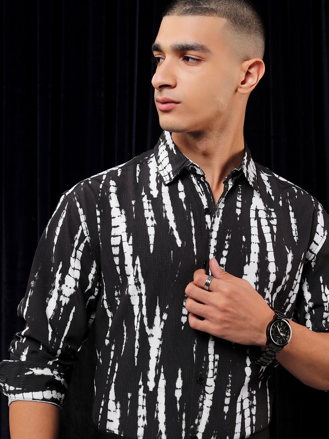 

HIGHLANDER Men Printed Casual Shirt, Black