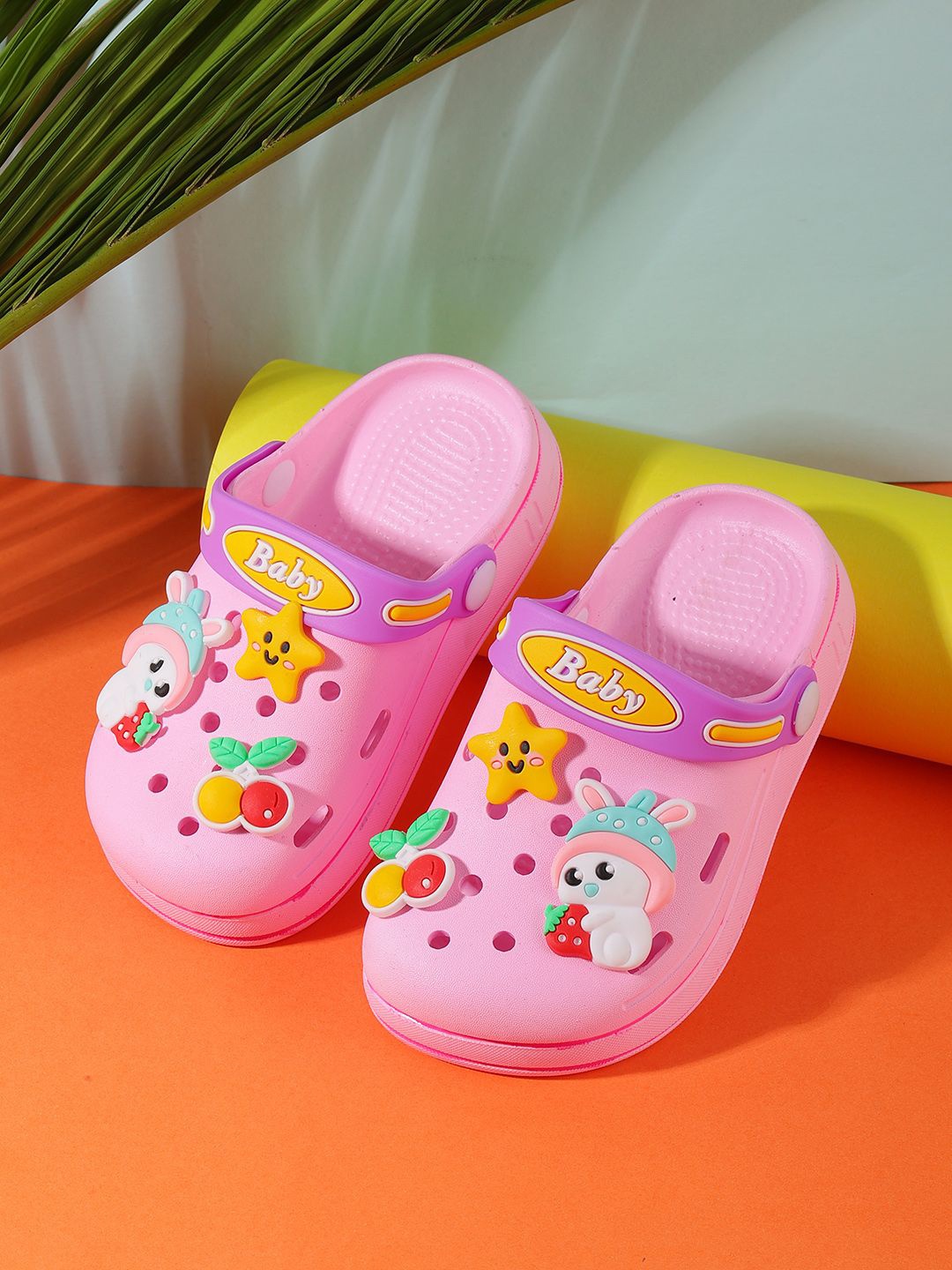 

PASSION PETALS Girls Star Embossed Clogs Flip Flops, Pink
