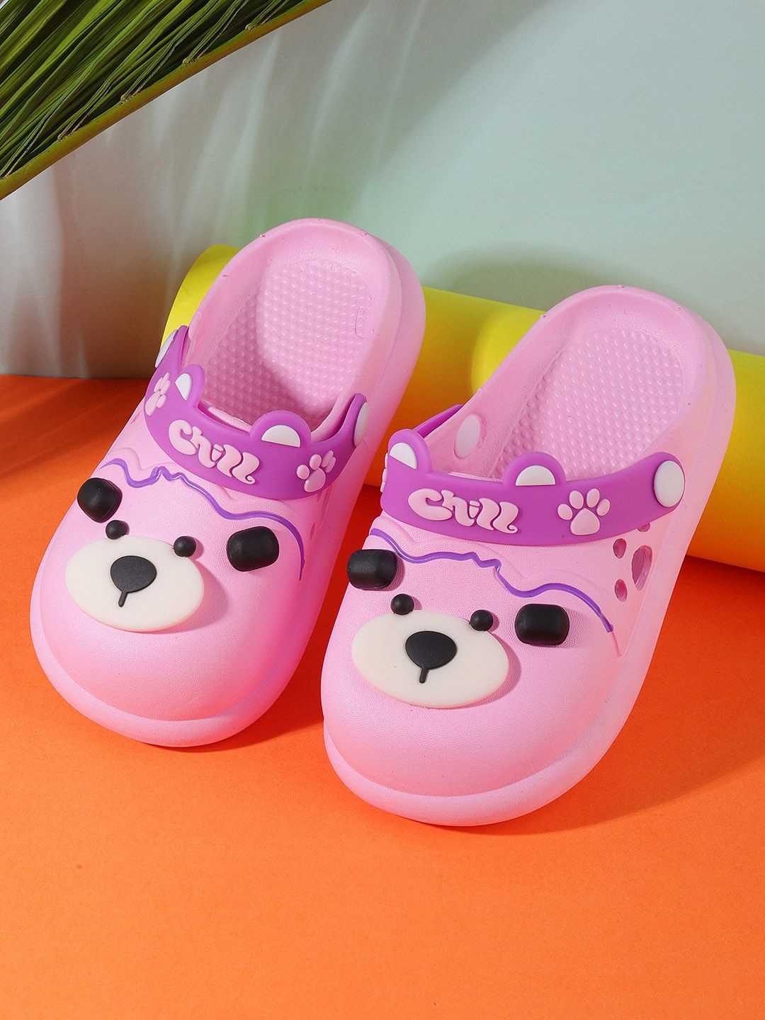 

PASSION PETALS Girls Self Design Clogs Flip Flops, Pink