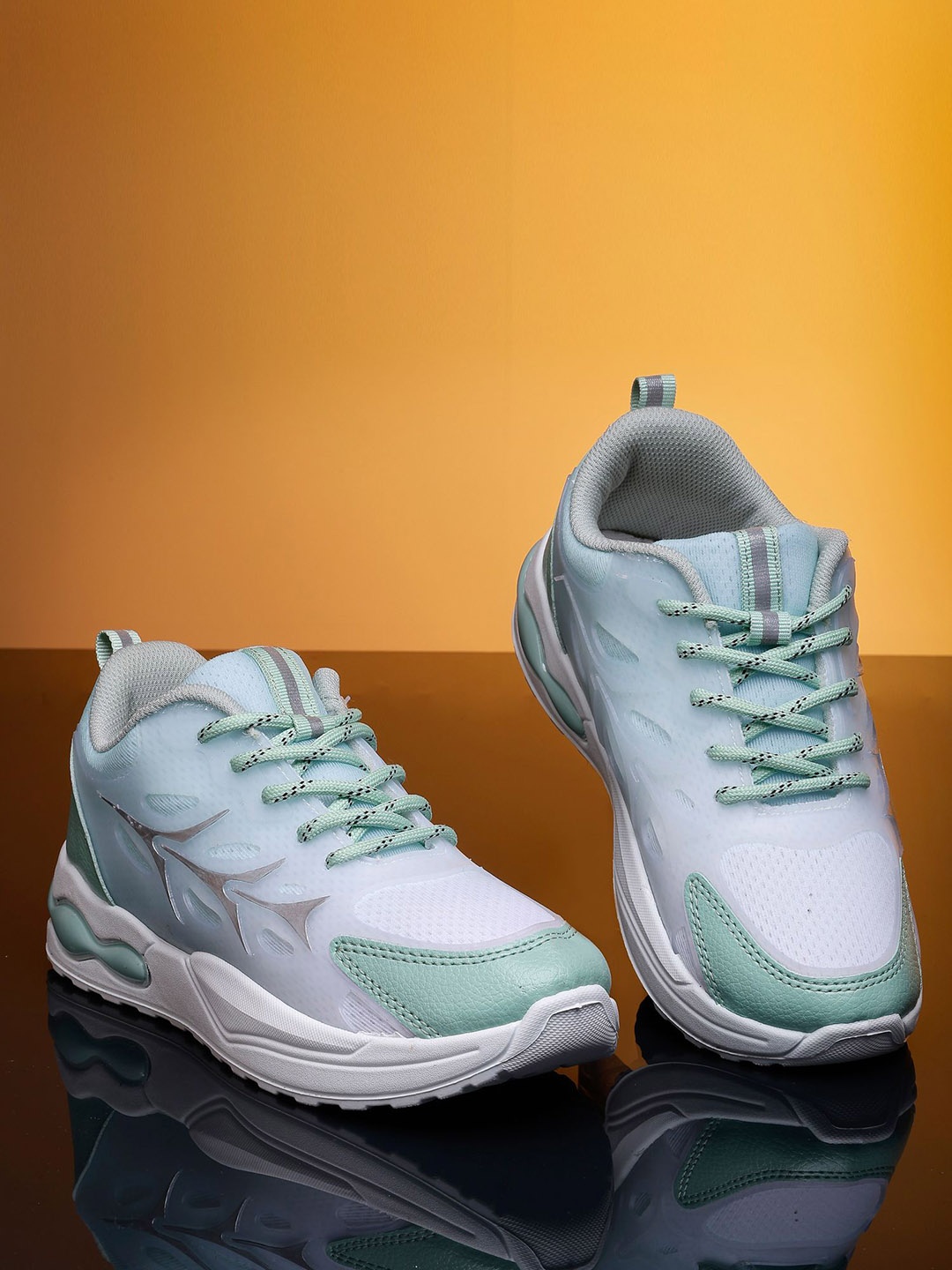 

JUMPLITE Women Woven Design Sneakers, Green