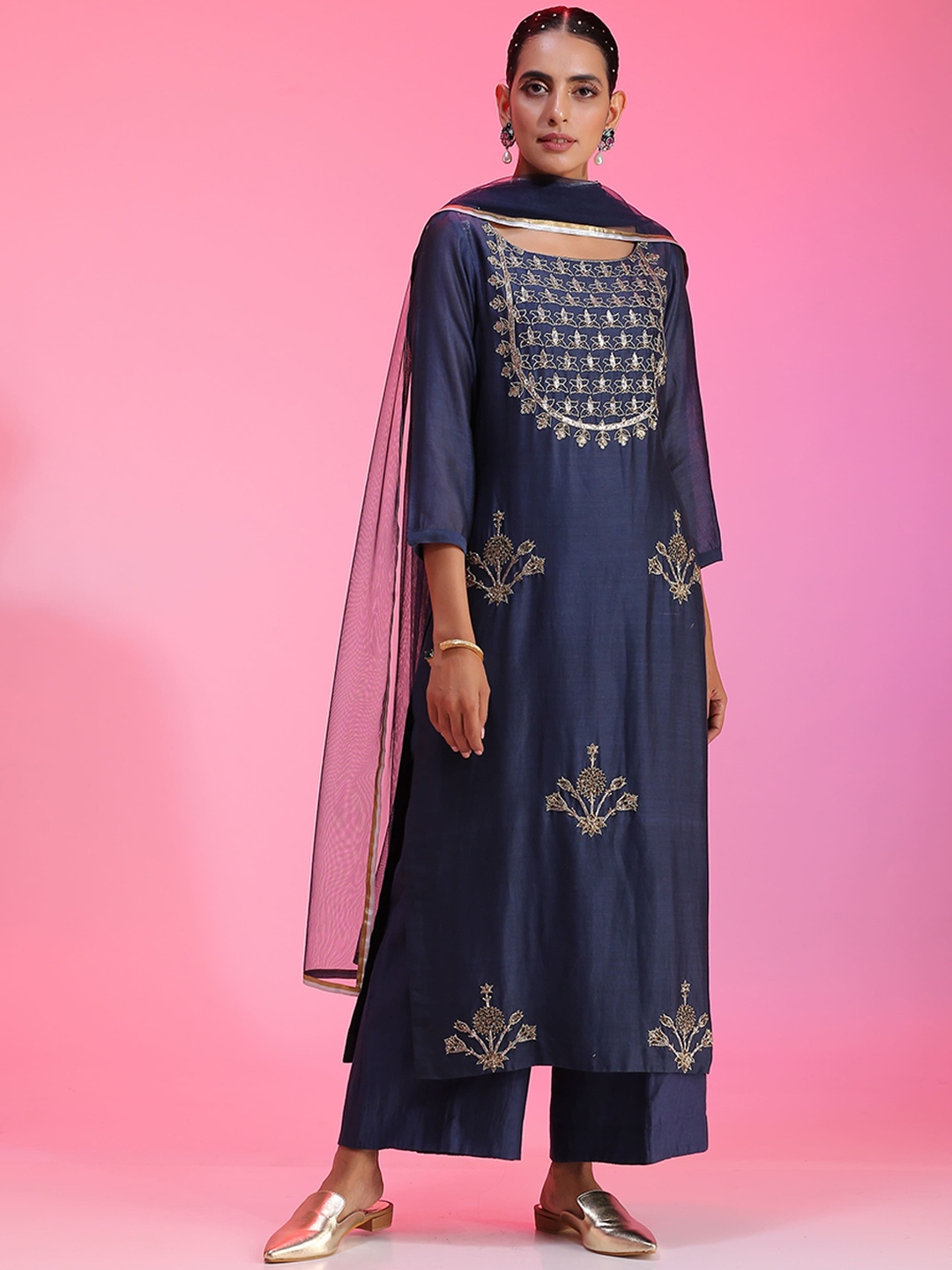 

KUDI PATAKA Floral Embroidered Sequinned Chanderi Silk Kurta with Palazzos & Dupatta, Blue