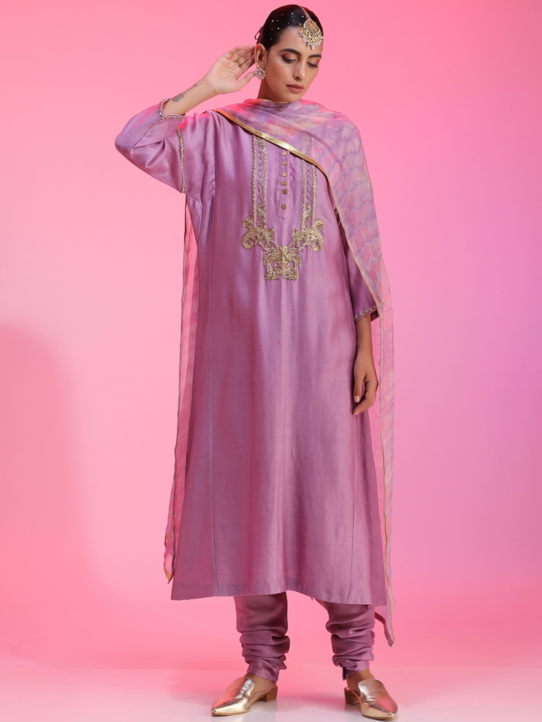 

KUDI PATAKA Floral Yoke Design Sequinned Chanderi Silk Kurta with Churidar & Dupatta, Lavender