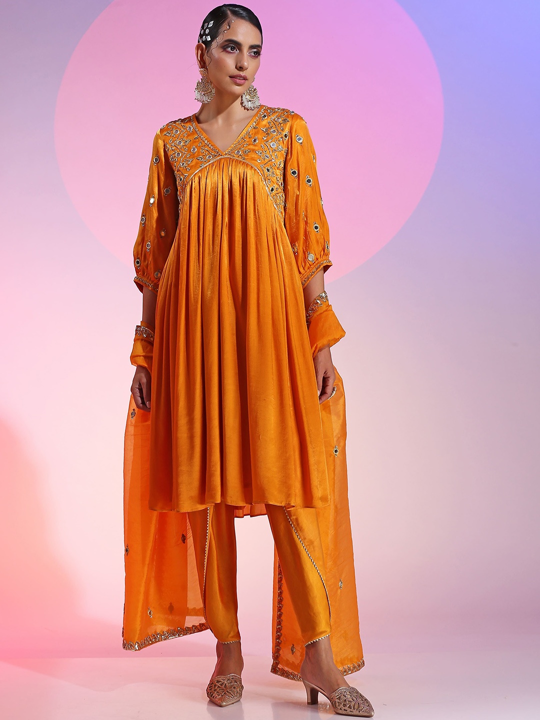 

KUDI PATAKA Floral Yoke Design Regular Mirror Work Kurta with Dhoti Pants & With Dupatta, Yellow
