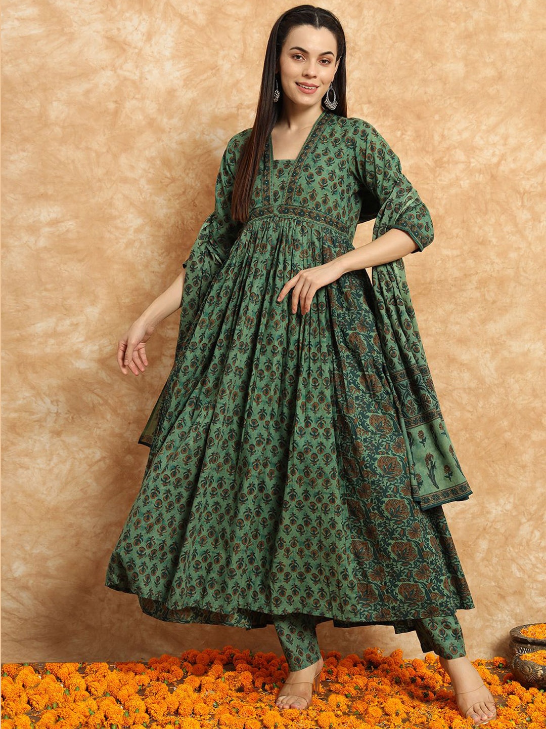 

Gujari Floral Printed Pleated Pure Cotton Kurta With Trousers & Dupatta, Green