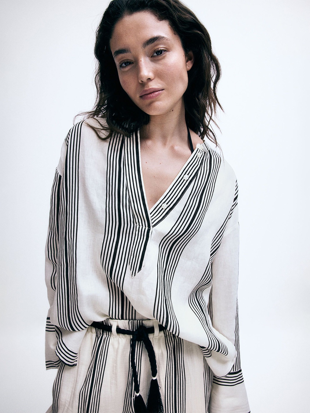 

H&M Women Horizontal Stripes Mandarin Collar Popover Shirt, White