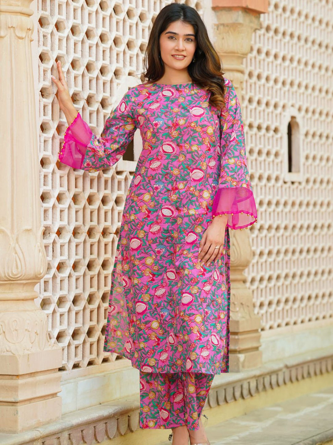 

Ambraee Floral Printed Boat Neck Bell Sleeves Regular Straight Kurta With Trousers, Pink