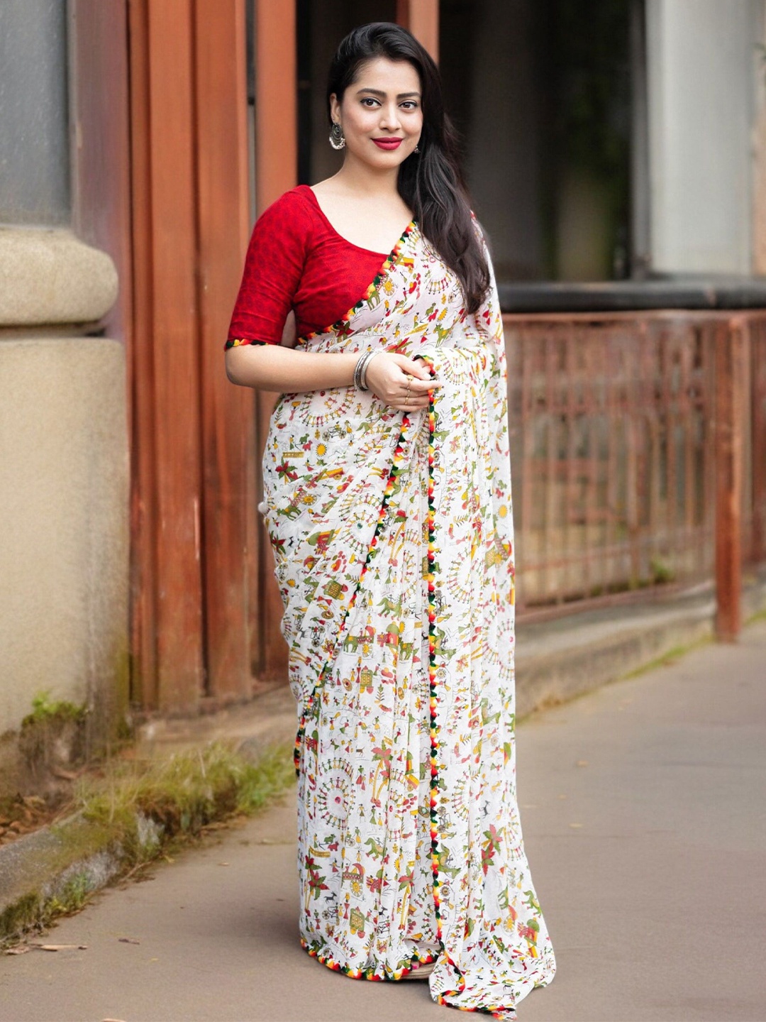 

The Textile Hub Warli Print Pompom work Saree with Blouse, White