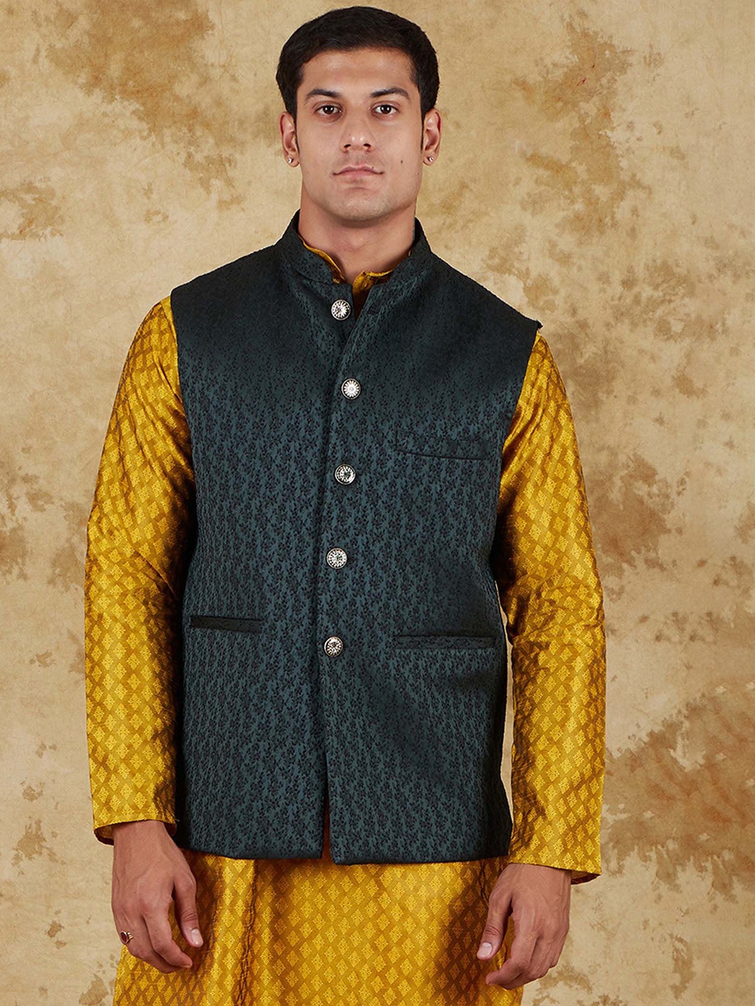 

BLUESAANCHI Men Printed Woven Nehru Jacket, Green