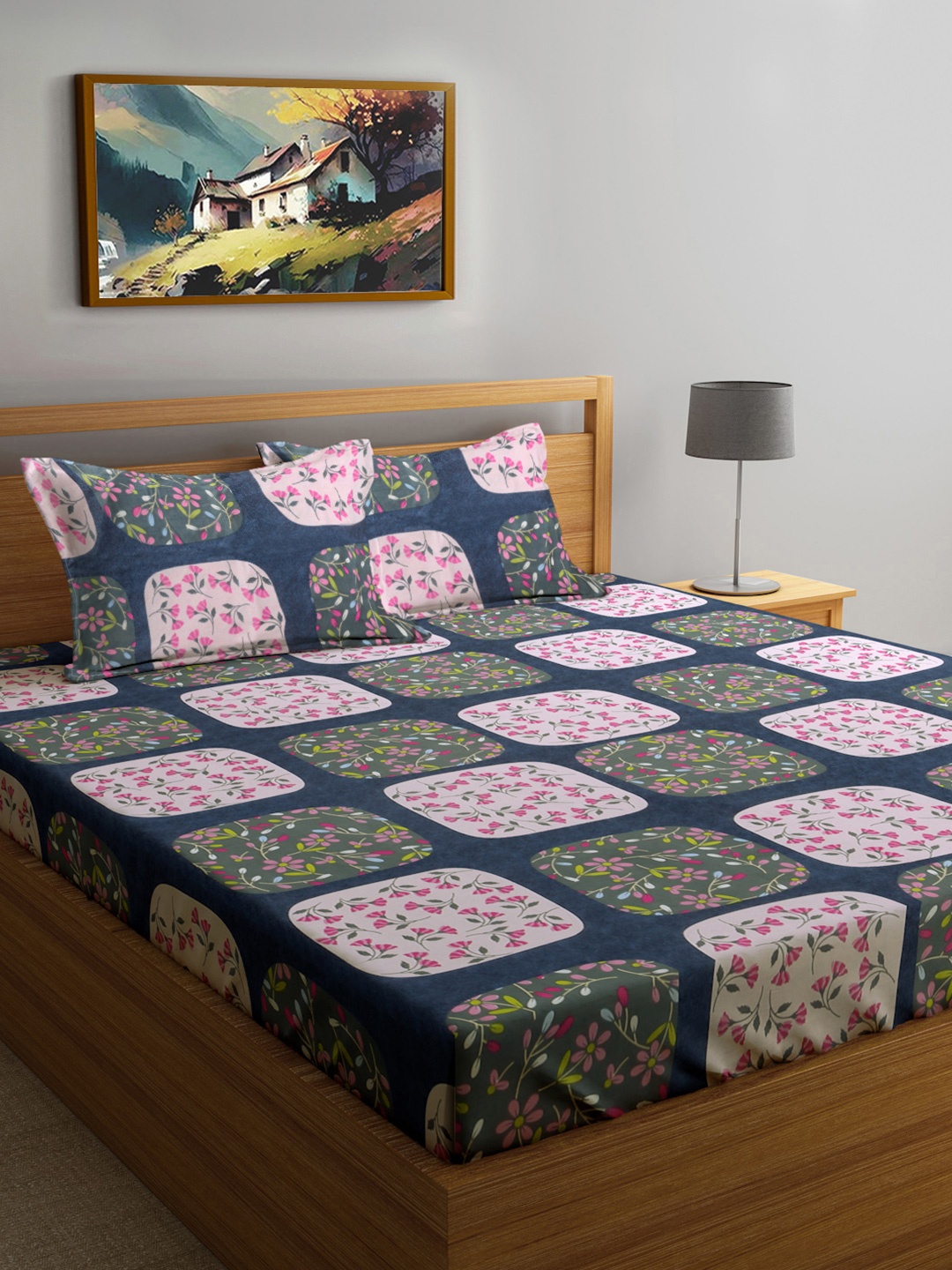 

FABINALIV Blue & Pink Geometric Print 300 TC King Size Bedsheet & 2 Pillow Covers