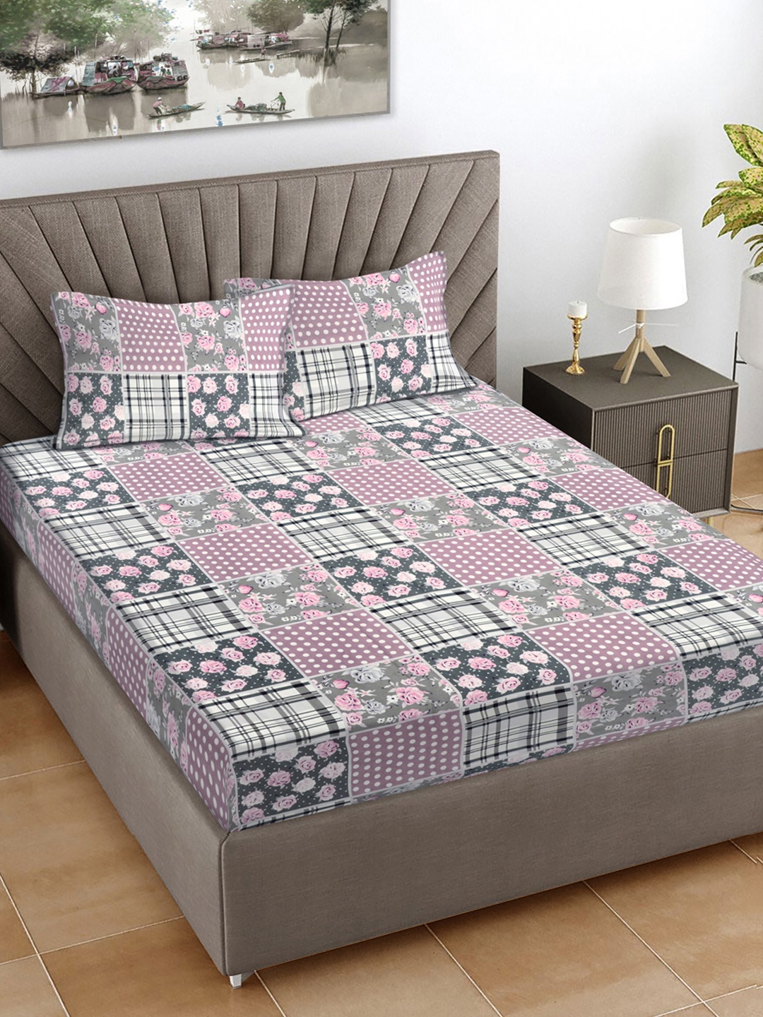 

FABINALIV Pink & White Floral Print 300 TC Super King Size Bedsheet & 2 Pillow Covers