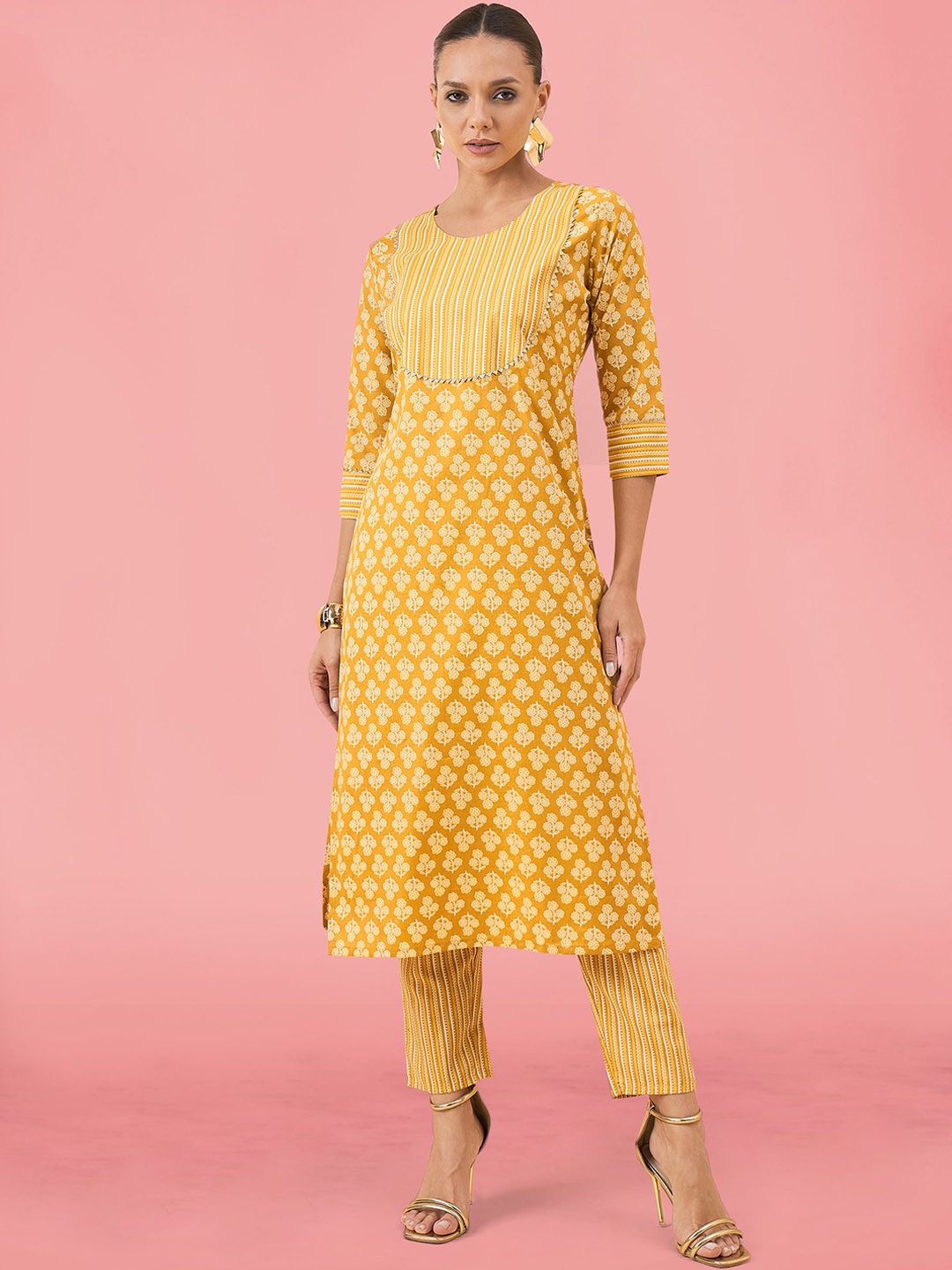 

A.V.M Prints Floral Printed Regular Pure Cotton Kurta with Trousers, Mustard