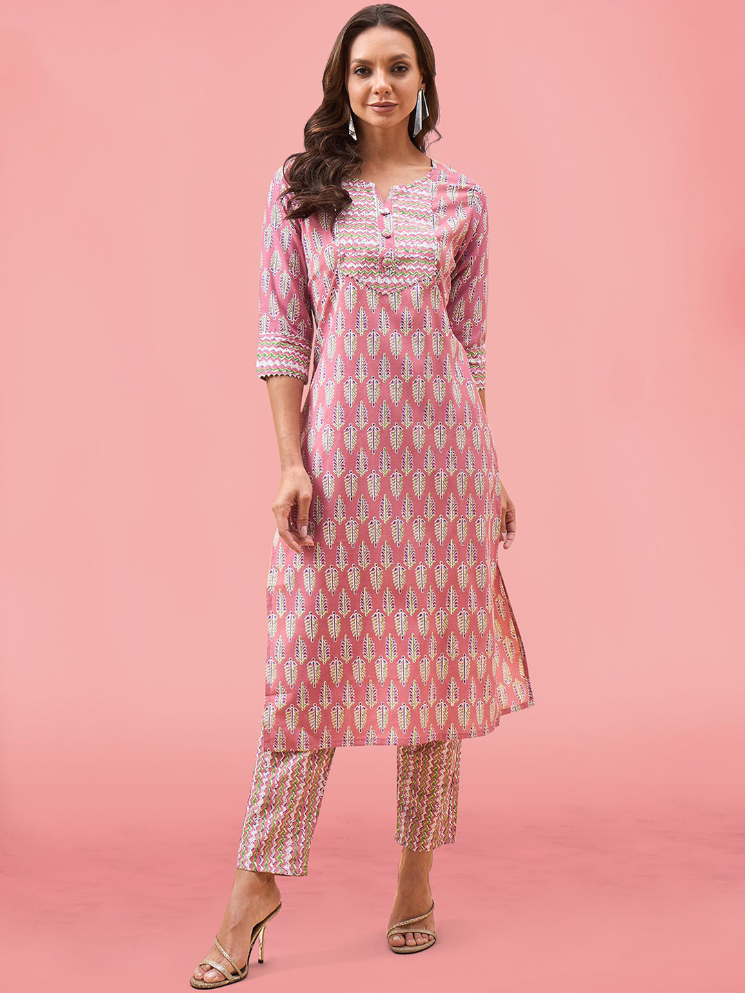 

A.V.M Prints Floral Printed Regular Pure Cotton Kurta with Trousers, Pink