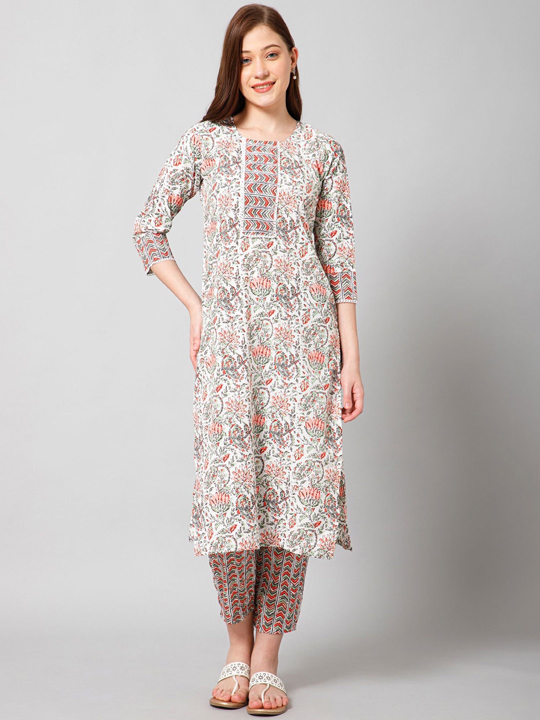 

A.V.M Prints Floral Printed Regular Pure Cotton Kurta with Trousers, White