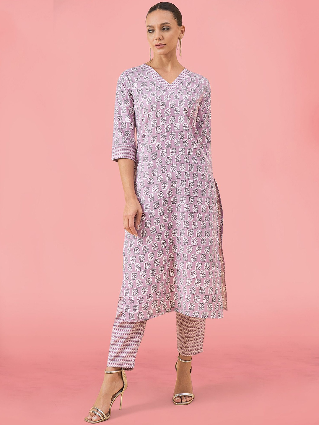 

A.V.M Prints Floral Printed Regular Pure Cotton Kurta with Trousers, Pink