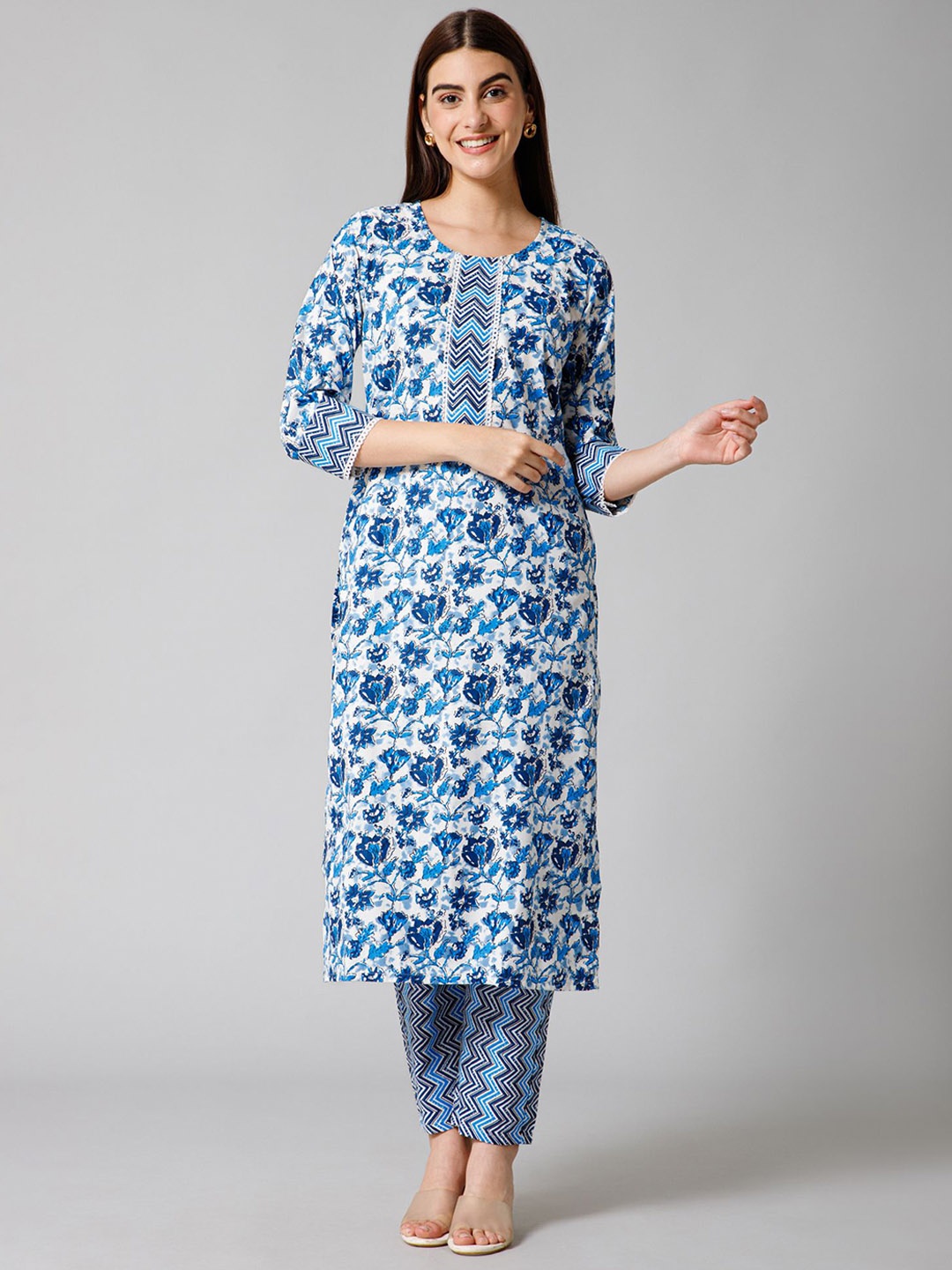 

A.V.M Prints Floral Printed Regular Pure Cotton Kurta with Trousers, Blue