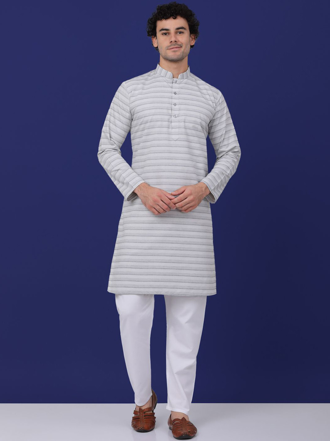 

KRAFT INDIA Striped Mandarin Collar Regular Pure Cotton Kurta with Pyjamas, Grey