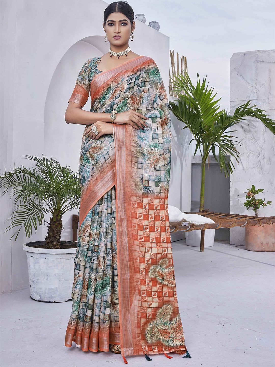 

DIVASTRI Ethnic Motifs Printed Zari Baluchari Saree, Green