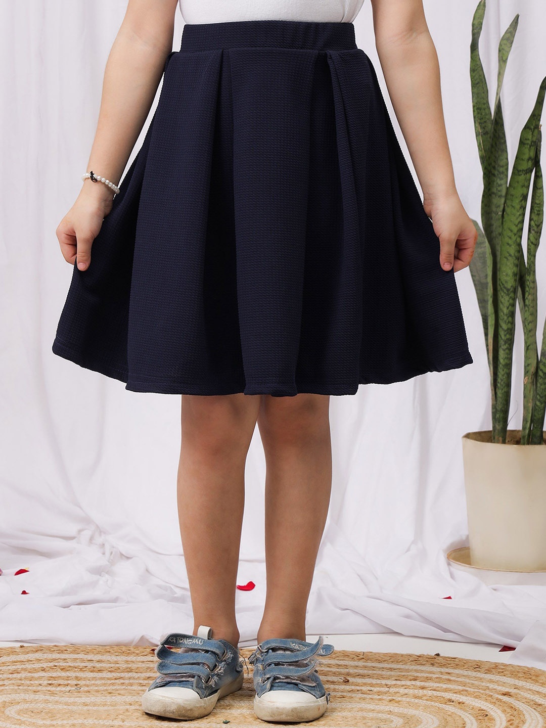 

NEUDIS Girls Solid Flared Pleated Mini Skirt, Navy blue