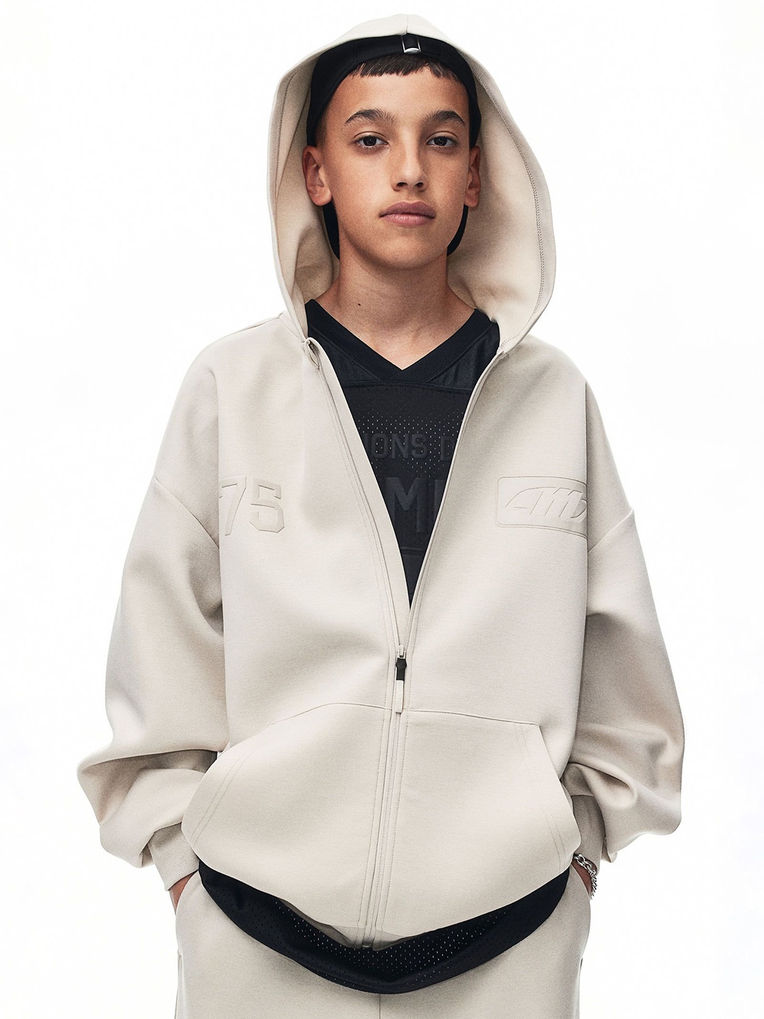 

H&M Boys DryMove Sports Zip-Through Hoodie Sweatshirt, Beige