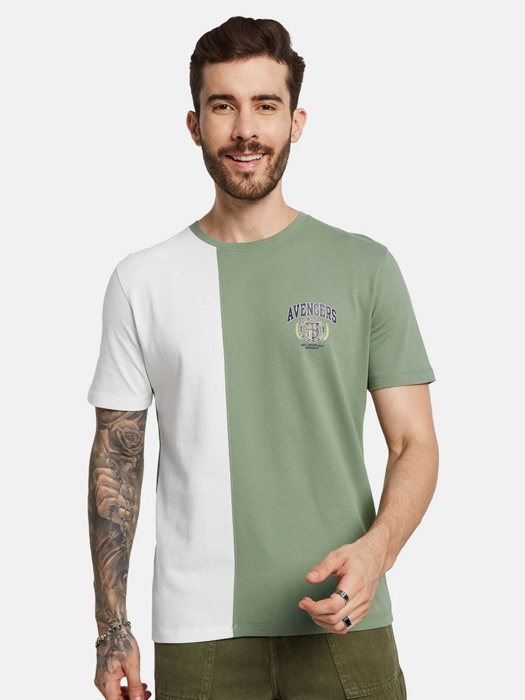 

Octave Men Colourblocked Round Neck T-shirt, Green