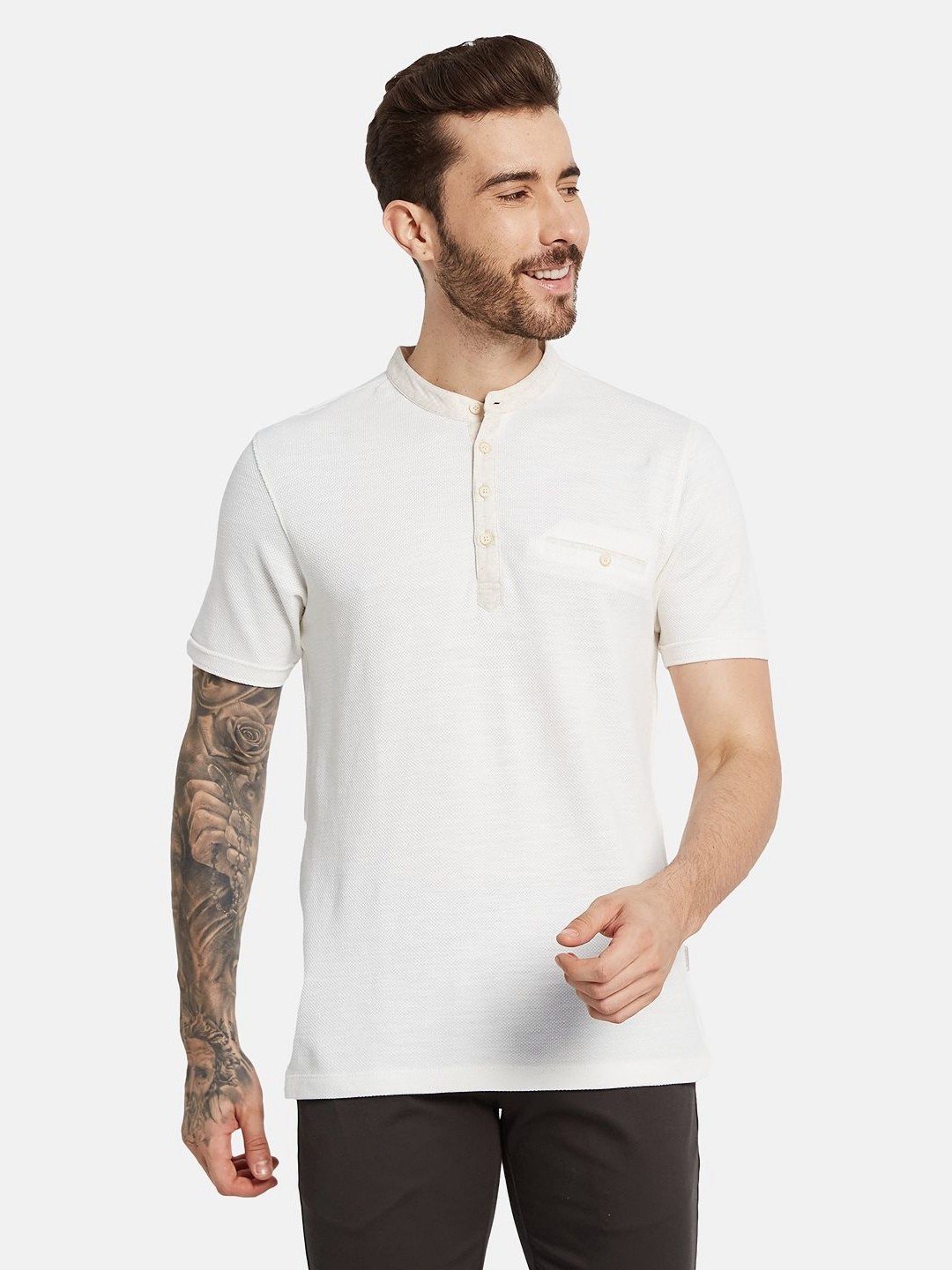 

Octave Men Solid Mandarin Collar Pocket T-shirt, Off white
