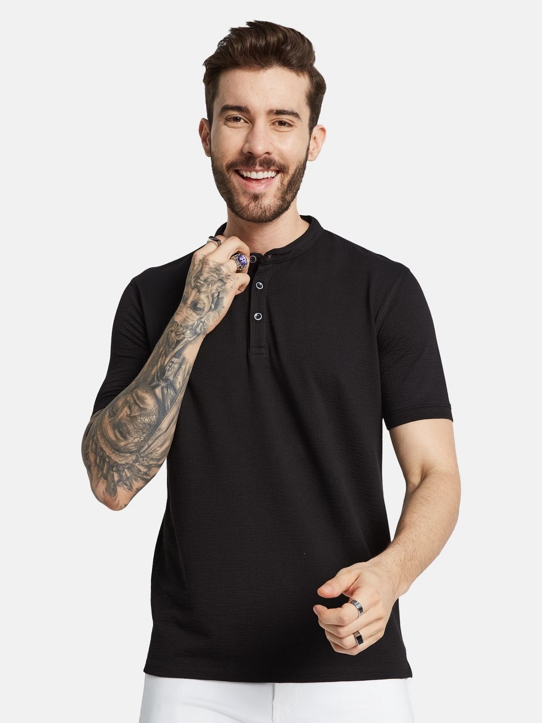 

Octave Men Solid Mandarin Collar T-shirt, Black