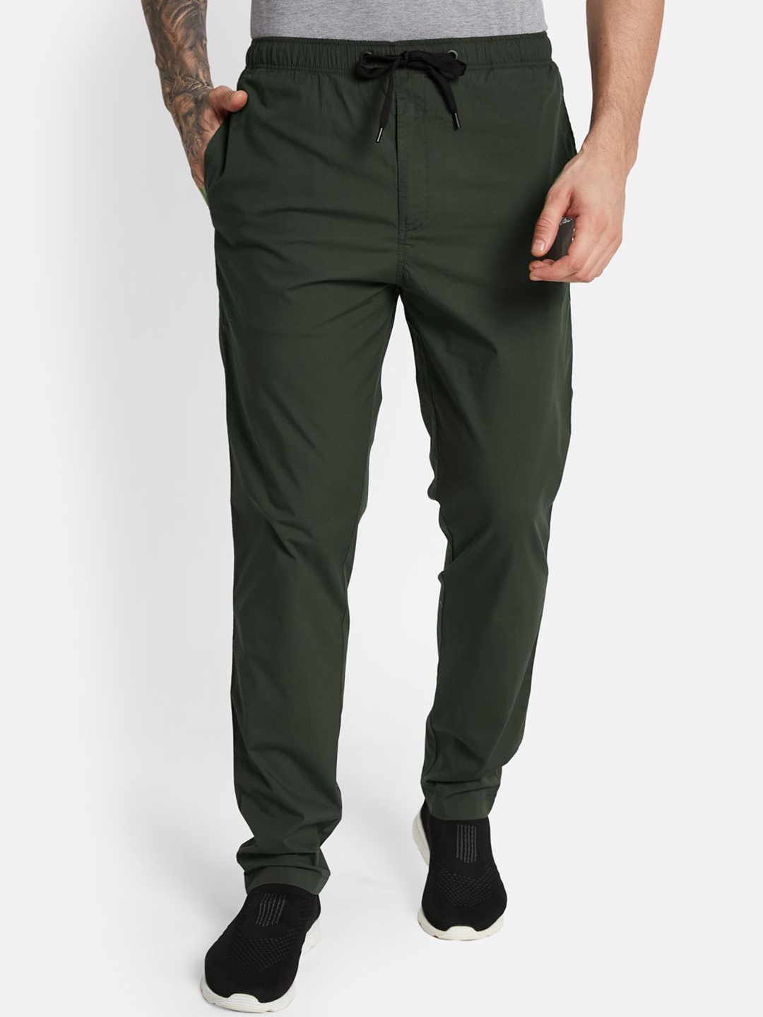 

Octave Men Solid Regular fit Mid-Rise Cotton Regular Track Pants, Green