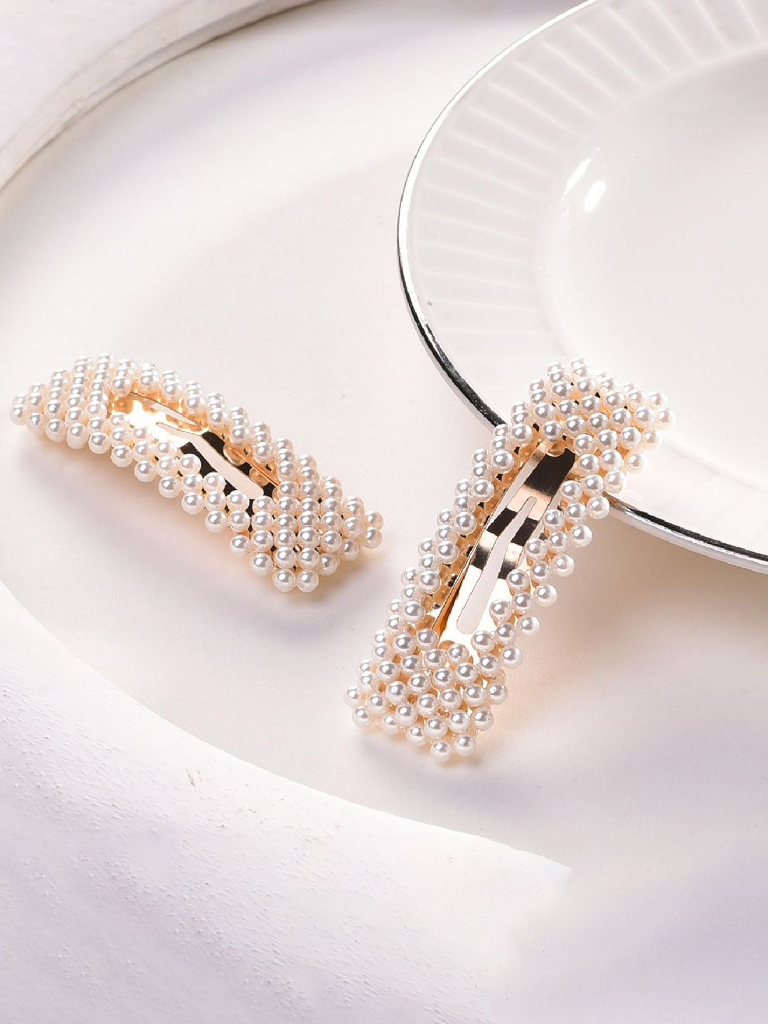 

VOGUE HAIR ACCESSORIES Women Beaded Tic Tac Hair Clip, Off white