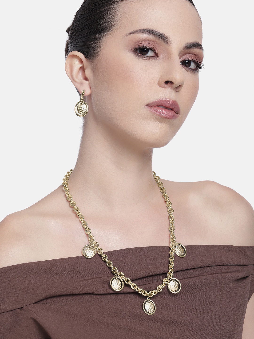 

Estele Gold-Plated Circular Textured Jewellery Set
